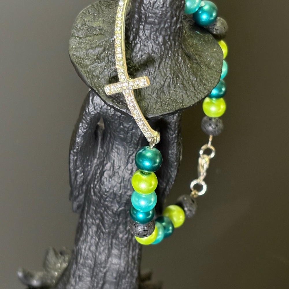 Handmade Teal & Lime Beaded Cross Bracelet — NEW WITH TAGS 🏷️
